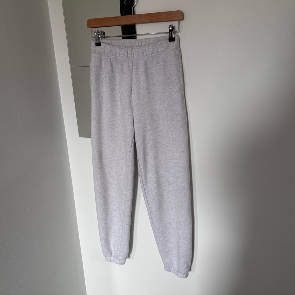 TNA Airy Fleece Joggers in Heather Cloud White